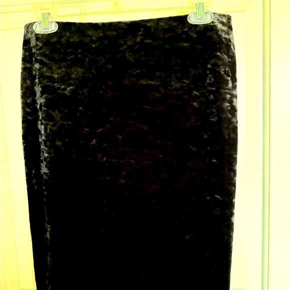 Vince Camuto , XS, Black Velvet Pencil Skirt NWOT - Picture 1 of 5